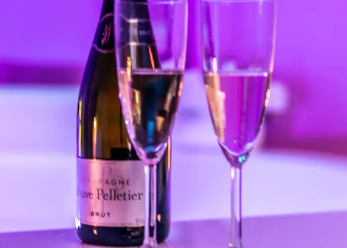 4 Star - Self Check-in בולוניה