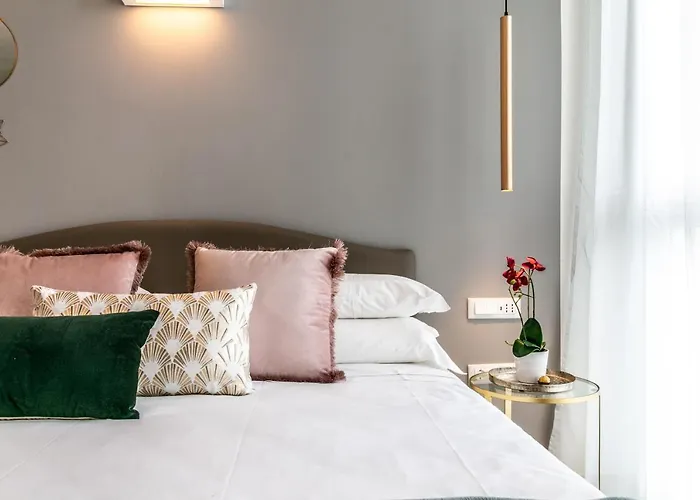 4 Star - Self Check-in בית הארחה 4*