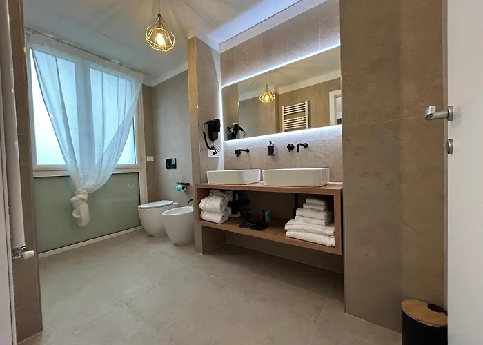 4 Star - Self Check-in بولونيا