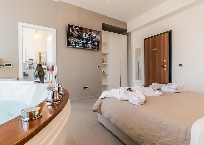 4 Star - Self Check-in בית הארחה בולוניה