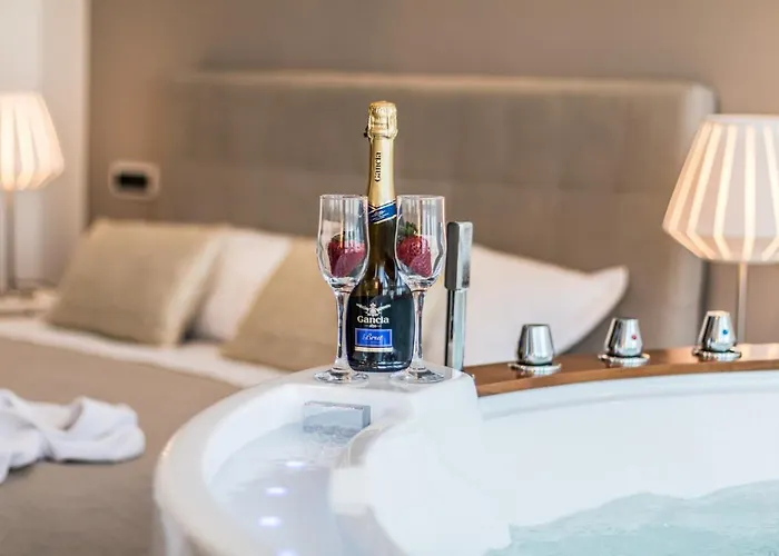 4 Star - Self Check-in בית הארחה 4*