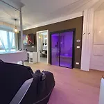 Pensión 4 Star - Self Check-in 4*