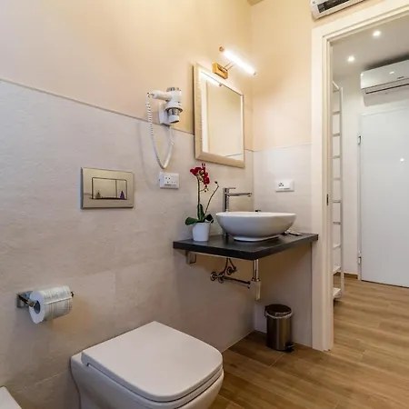 4 Star - Self Check-in