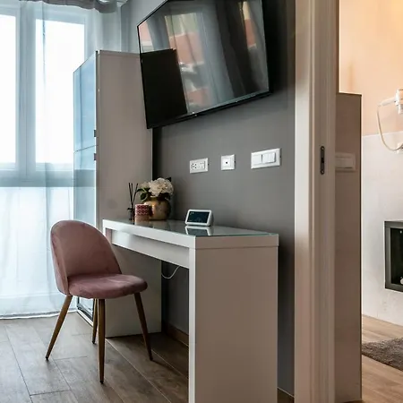 4 Star - Self Check-in