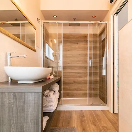 4 Star - Self Check-in