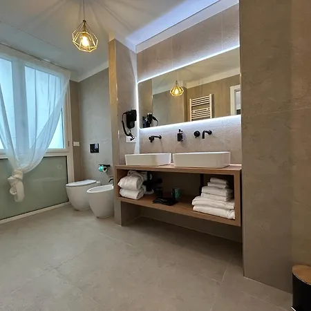 4 Star - Self Check-in 볼로냐