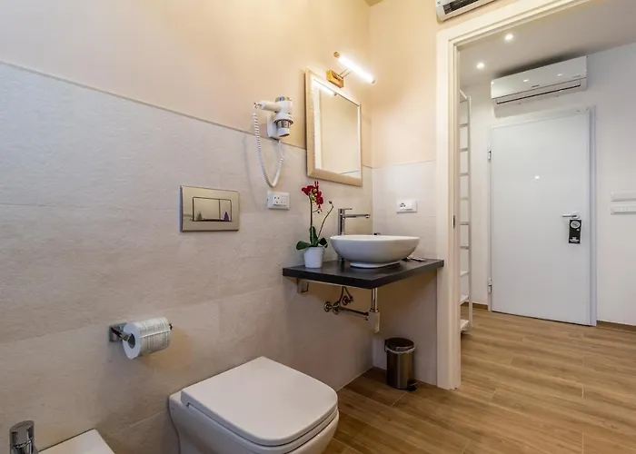 4 Star - Self Check-in