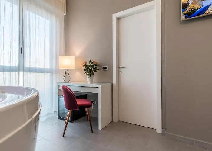 4 Star - Self Check-in 4*