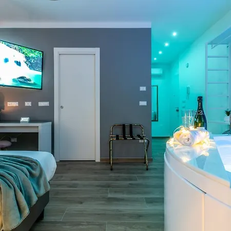 4 Star - Self Check-in Bologna