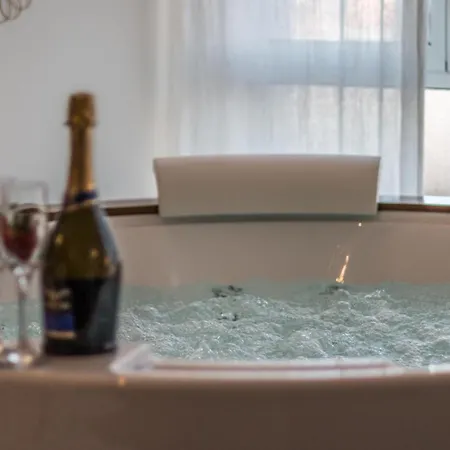 4 Star - Self Check-in بيت ضيافة بولونيا