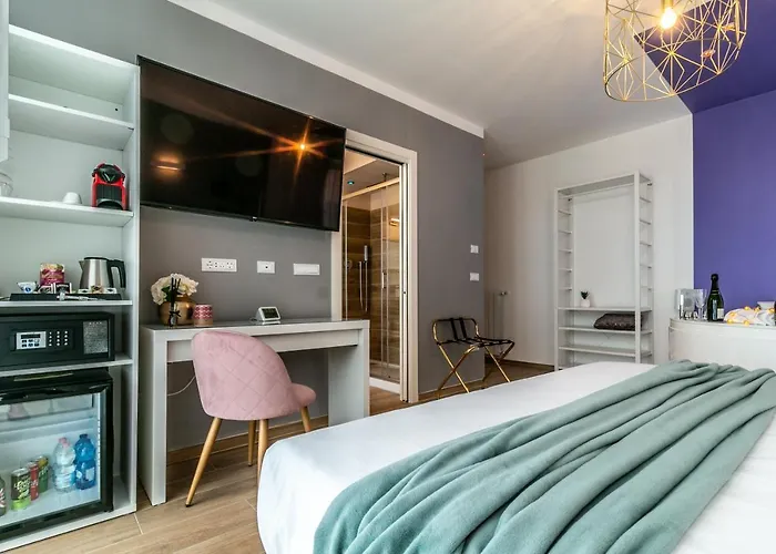 4 Star - Self Check-in