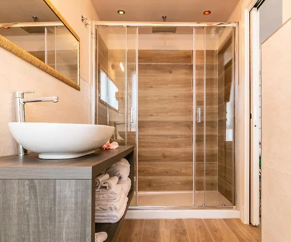 4 Star - Self Check-in