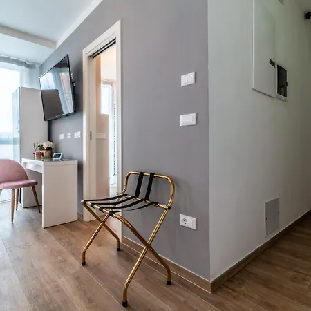 4 Star - Self Check-in 4*